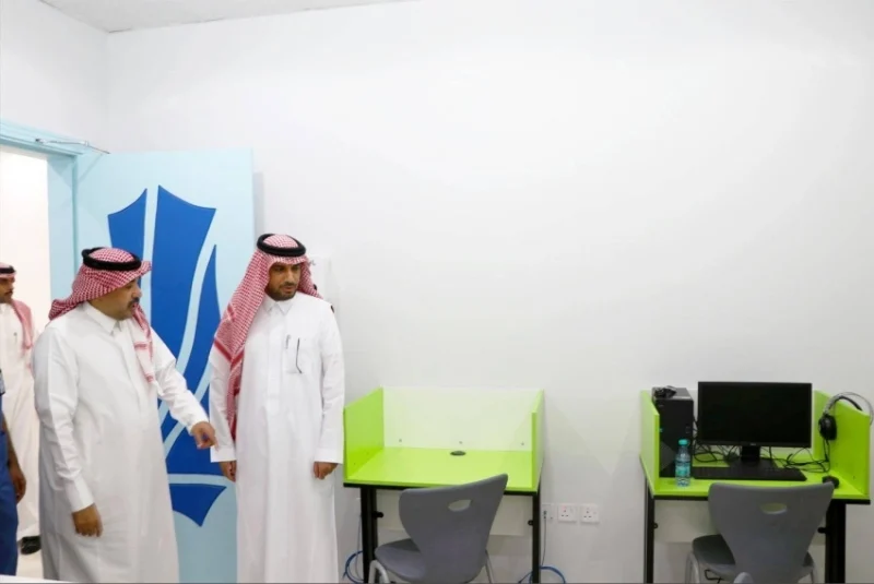 تدشين مركز اختبار للعاملين في الغذاء بالصحة العامة في النعيرية