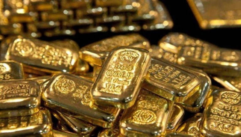 تراجع سعر الذهب بفعل زيادة الدولار واقتراب الموعد النهائي للرسوم الجمركية الجديدة.