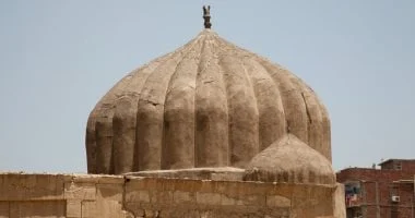 ترميم مذهل لقبتي يحيى الشبيه وصفى الدين جوهر في اليوم السابع