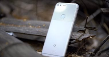 تسريب جديد يكشف عن شغف جوجل باللون الرمادى في هاتف Pixel 10