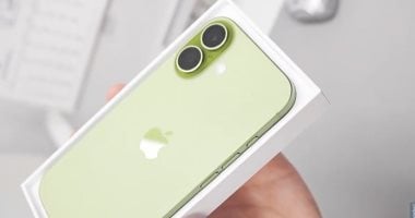 تسريب جديد يُظهر iPhone 17 باللون الأخضر اللامع بتصميم أنيق ومختلف