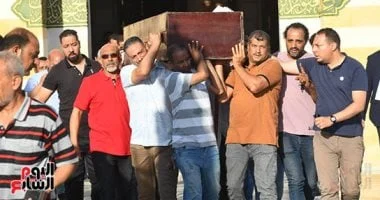 أسر شهداء حادث سنترال رمسيس يتسلمون جثامين ذويهم استعدادًا لتشييعها
