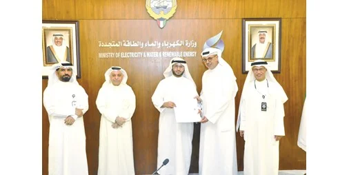تطوير العنصر البشري أولوية «الكهرباء» حسب المخيزيم