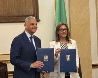 تعاون جديد بين جامعة القاهرة واتحاد شركات التأمين المصرية