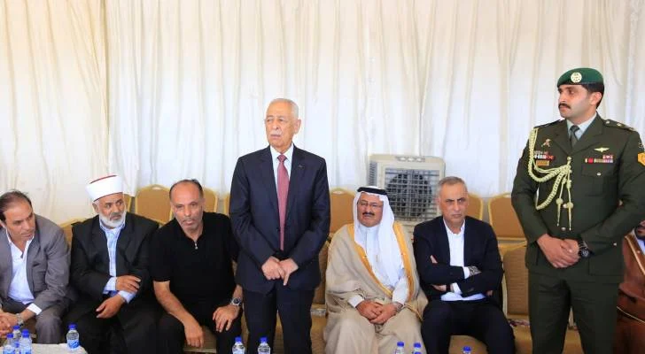 تعزية خاصة من العيسوي لآل قمحية وبني صخر مندوبا عن الملك وولي العهد