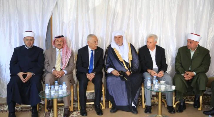 تعزية من العيسوي لعشيرة الفقير نيابة عن الملك وولي العهد