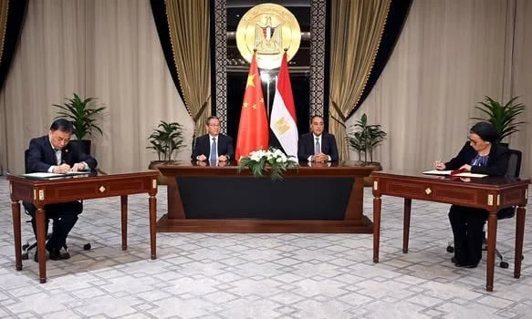 تعزيز التعاون بين رئيس الوزراء ورئيس مجلس الدولة الصيني