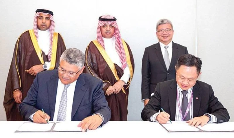 تعزيز الربط الجوي مع سنغافورة