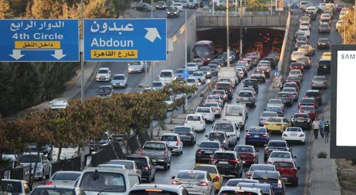 تعطل صهريج على الجسر المعلّق يسبب أزمة مرورية باتجاه عبدون