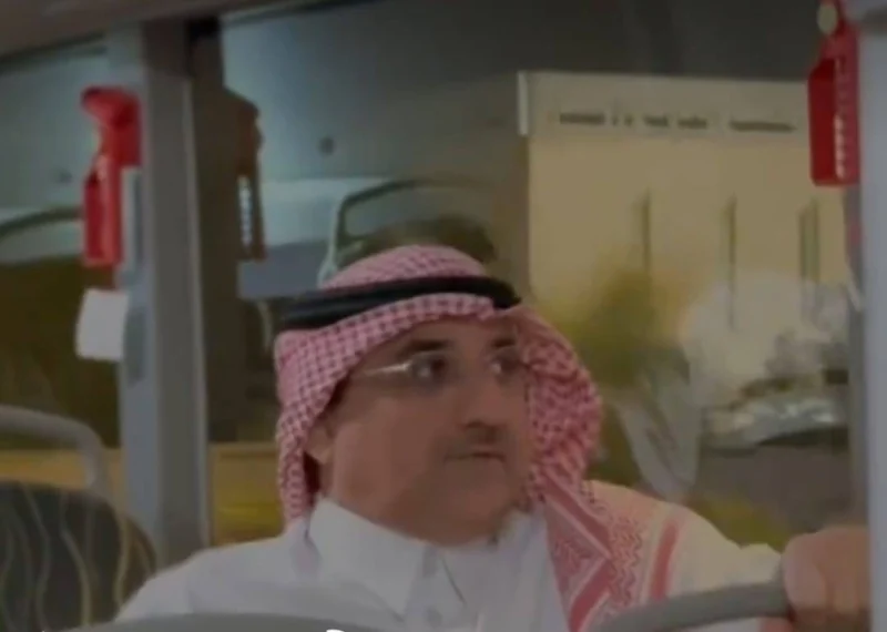تفقد أمين الأحساء المرحلة التجريبية لمشروع النقل العام بالحافلات