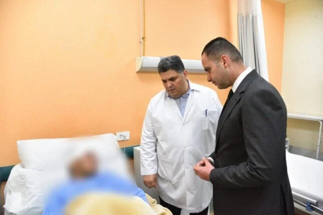 تفقد نائب وزير الصحة الحالة الصحية لمصابي حادث الدائري الإقليمي بمستشفى الباجور التخصصي