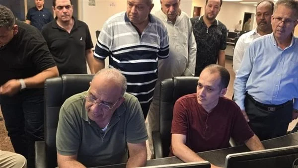 تفقد وزير الكهرباء محطة كهرباء الشباب المركبة بالإسماعيلية