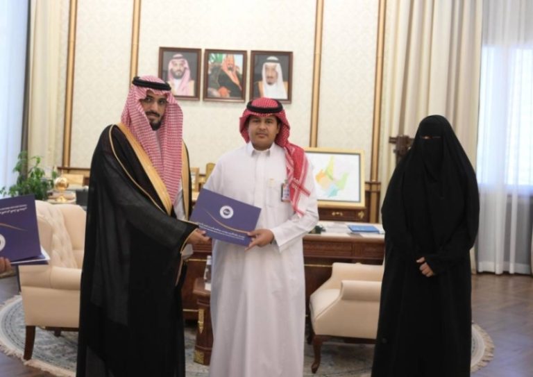 تكريم الفائزين في برنامج “صيتاثون” من وكيل إمارة الباحة