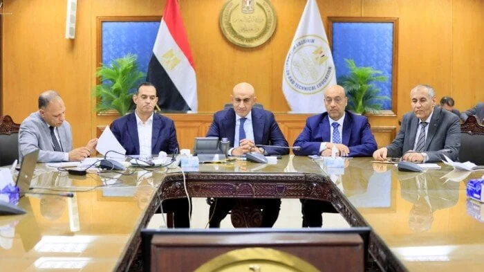 تناقش وزارة التعليم تقرير غرفة العمليات خلال الأسبوع الثاني لامتحانات الثانوية العامة 2025
