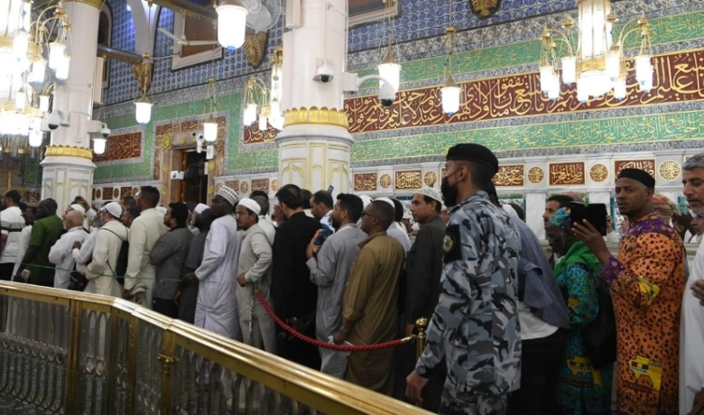 تنظيم احترافي للحشود في المسجد النبوي من "شؤون الحرمين"