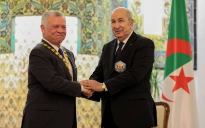 تهاني الملك للرئيس الجزائري بمناسبة عيد الاستقلال