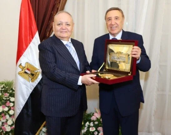 تهنئة رئيس المحكمة الدستورية لرئيس مجلس الدولة بمناسبة توليه مهامه