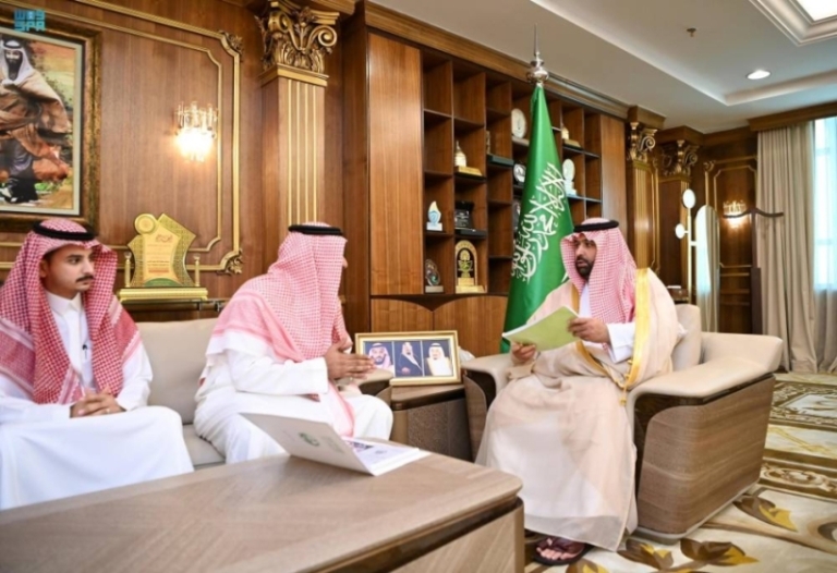 جازان تستعرض التقرير نصف السنوي لعقارات الدولة في المنطقة  
تقرير نصف سنوي لعقارات الدولة يثير اهتمام جازان  
تفاصيل جديدة حول عقارات الدولة في جازان  
جازان تكشف عن نتائج التقرير نصف السنوي لعقارات الدولة