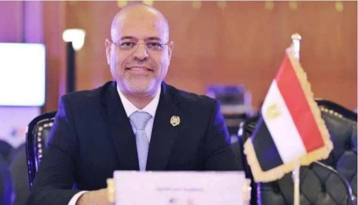 جبران يؤكد: بدء تطبيق قانون العمل الجديد في أول سبتمبر