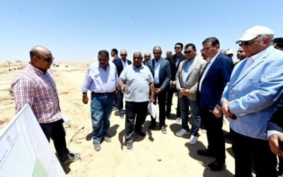 جولة تفقدية لوزير الزراعة والإسكان في محطة تجارب تحلية مياه البحر بالعلمين