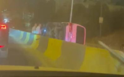 حادثة انقلاب مركبة في مرج الحمام تؤثر سلبًا على حركة المرور - التفاصيل متوفرة