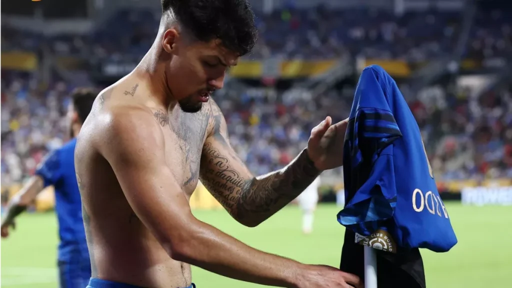 حصرياً: ليوناردو يزرع علم الهلال.. الزعيم يعود إلى عاداته في أمريكا