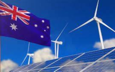 دعوات لزيادة سرعة مشاريع الطاقة المتجددة وتعزيز أنظمة تخزين الطاقة الشمسية في أستراليا.
