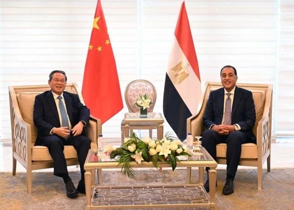 دور الصين المحوري في دعم التنمية بمصر يحظى بتقدير رئيس الوزراء