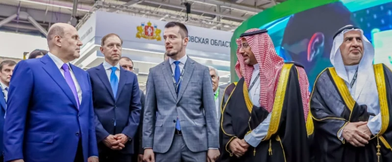 رئيس الوزراء الروسي يقوم بزيارة الجناح السعودي في معرض "INNOPROM 2025" الدولي للصناعة.