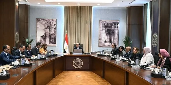 رئيس الوزراء يستعرض الآليات المقترحة لتفعيل قانون الإيجار الجديد
اجتماع مهم لرئيس الوزراء حول تطبيق قانون الإيجار الجديد
رئيس الحكومة يركز على الآليات الخاصة بتنفيذ قانون الإيجار الجديد
آليات تنظيمية جديدة في نقاش رئيس الوزراء حول الإيجار