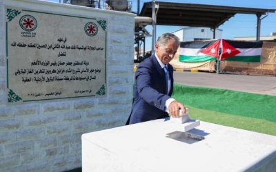 رئيس الوزراء يعلن بدء مشروع خزانين للغاز البترولي في العقبة