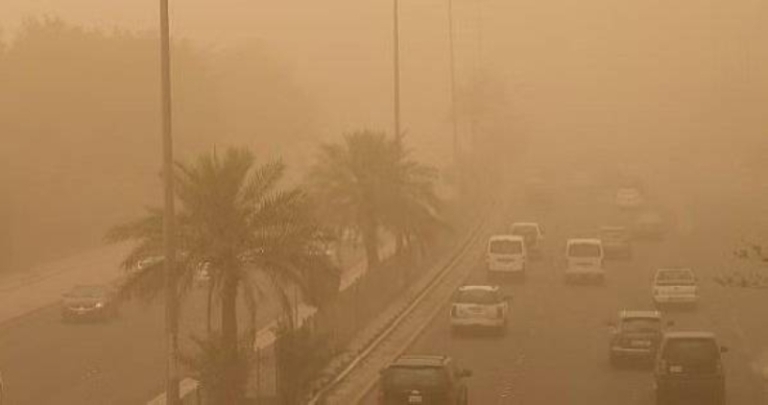 رياح نشطة وأتربة مثارة في نجران