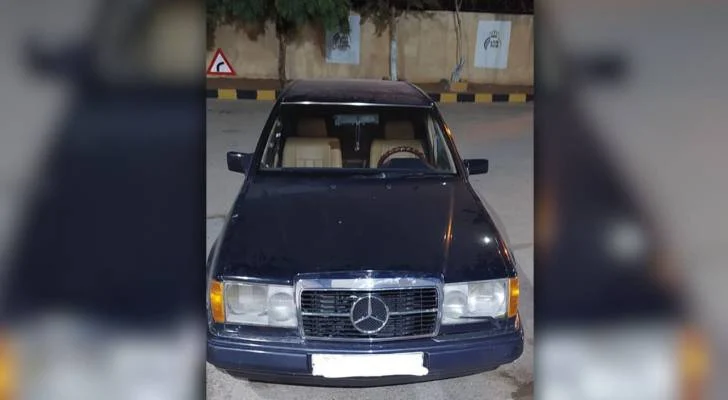 سائق متهور يقود مركبة بطريقة استعراضية ويقع في قبضة الأمن