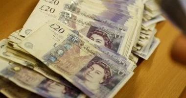 سعر الجنيه الاسترليني اليوم الجمعة 4 يوليو 2025 يسجل 67.51 جنيه للشراء في البنك المركزي