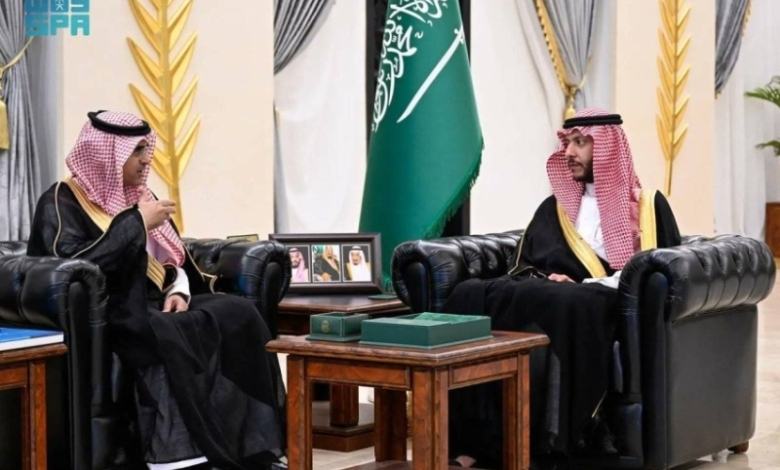 سعود بن نهار يستعرض تقرير أداء إدارة تعليم الطائف في 2025