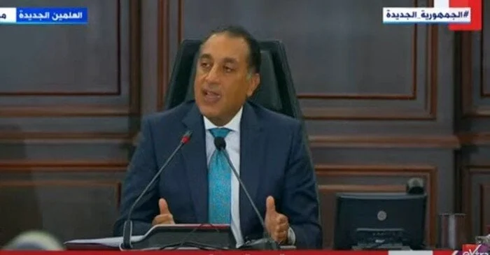 سفن التغويز تدخل الخدمة رسميًا في مصر.. توضيحات من رئيس الوزراء