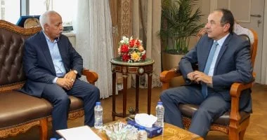 شراكة العامل تساهم في التنمية: وزير قطاع الأعمال يؤكد أهمية بيئة العمل العادلة اليوم السابع