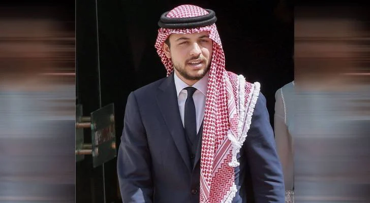 صورة مؤثرة لولي العهد تحيي ذكرى رجال الدفاع المدني في سوريا