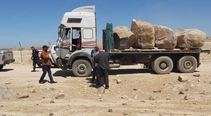 ضبط 9 مركبات لنقل البازلت من مواقع غير مرخصة بقرار من هيئة تنظيم قطاع الطاقة