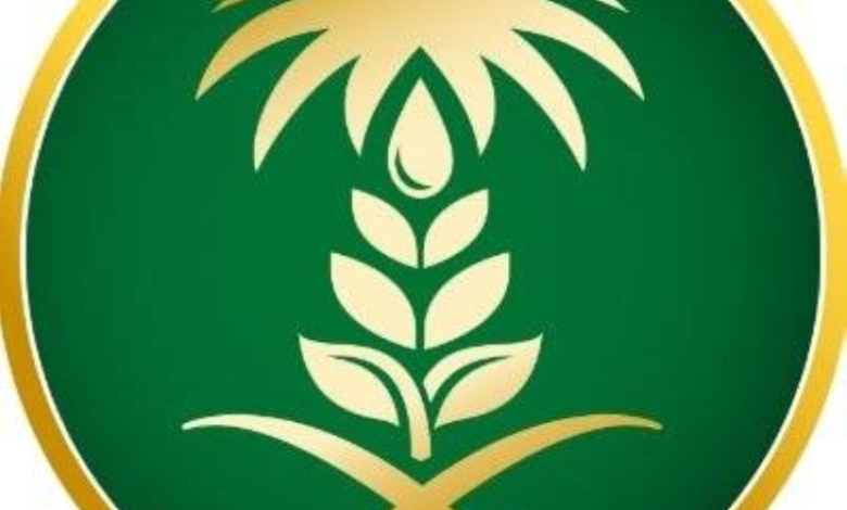 ضبط ثلاث مشاريع دواجن غير مرخصة في "بيئة خليص"