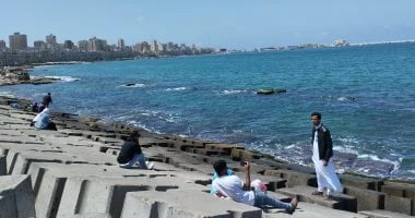 الطقس غدا شديد الحرارة رطب وشبورة والعظمى بالقاهرة 35 درجة والإسكندرية 30