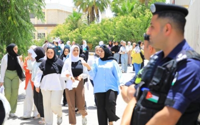 طلاب توجيهي الاقتصاد المنزلي والزراعي يواجهون صعوبة في امتحان الأحياء والمعاناة تتواصل