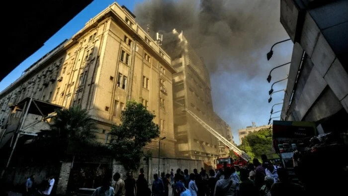 عودة خدمات الإنترنت والاتصالات للمتضررين من حريق سنترال رمسيس قريباً