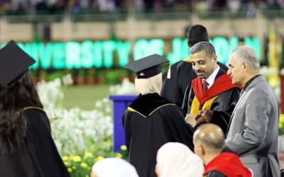 فرحة استثنائية... الجامعة الأردنية تحتفل بتخريج 169 طالباً من كلية الآثار والسياحة