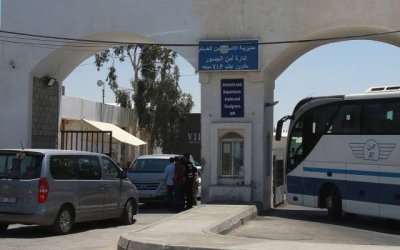 قرارات عاجلة لحل أزمة الحجوزات على جسر الملك حسين