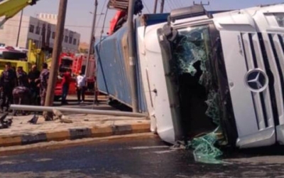 كثافة مرورية تعرقل حركة السير على شارع الحزام بحرم إشارة التطوير الحضري/ماركا في عمان