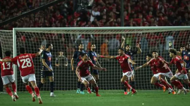 لاعب الأهلي مطلوب في البرتغال والسعودية