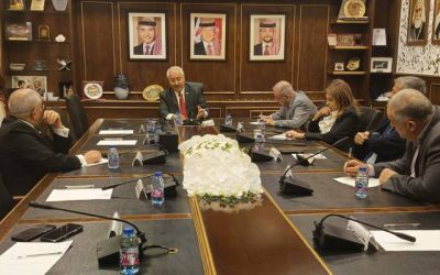 لجنة الإعلام تعقد جلسة لتطوير الإعلام الوطني وتسهيل التحديات