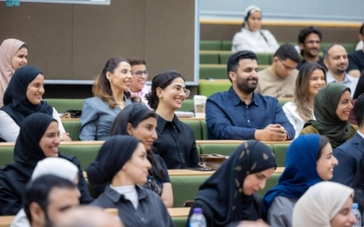 لقاء السواحة بالمبتكرين والمجتمع البحثي السعودي في لندن  

السواحة يتواصل مع المبتكرين والمجتمع البحثي السعودي بلندن  

مبتكرون ومجتمع بحثي سعودي يجتمعون مع السواحة في لندن