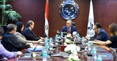 مجموعة كريستال مارتن العالمية توظف 4 آلاف مصري لإنشاء مصنع جديد في مصر
